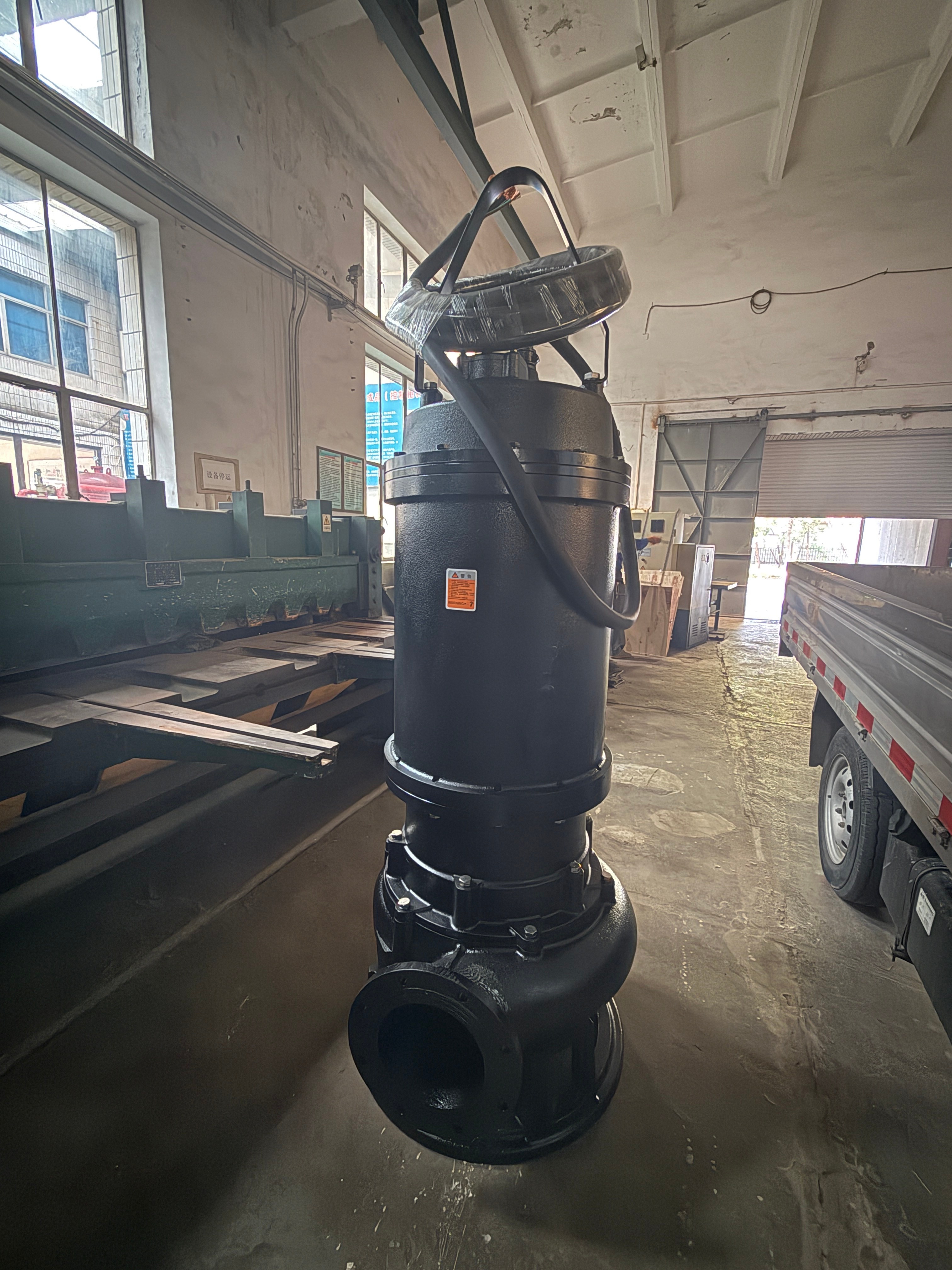 定制200QW300-60-90KW潜污泵